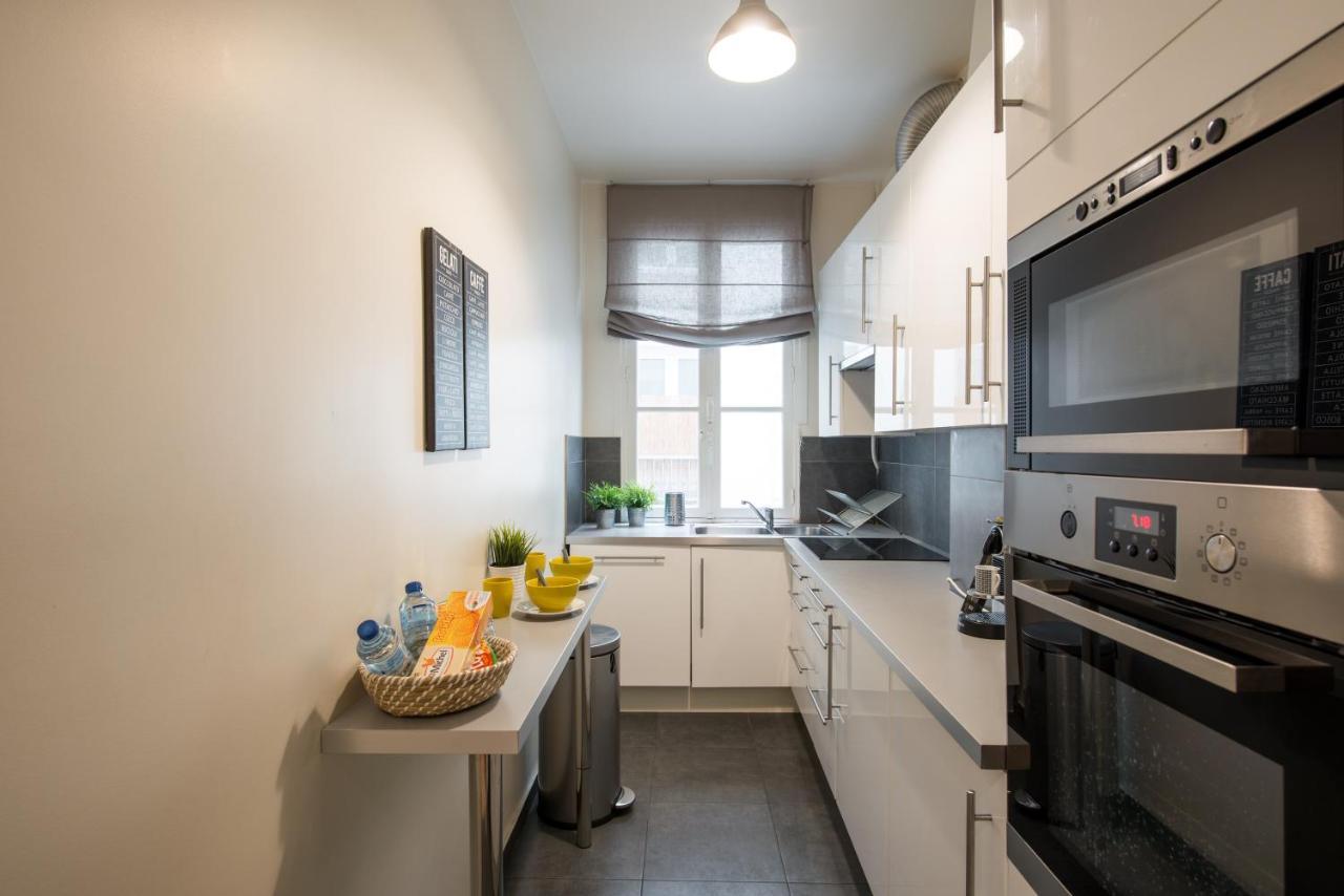 2 Bedroom Appartement Near Tour Eiffel & Trocadero Paris Ngoại thất bức ảnh