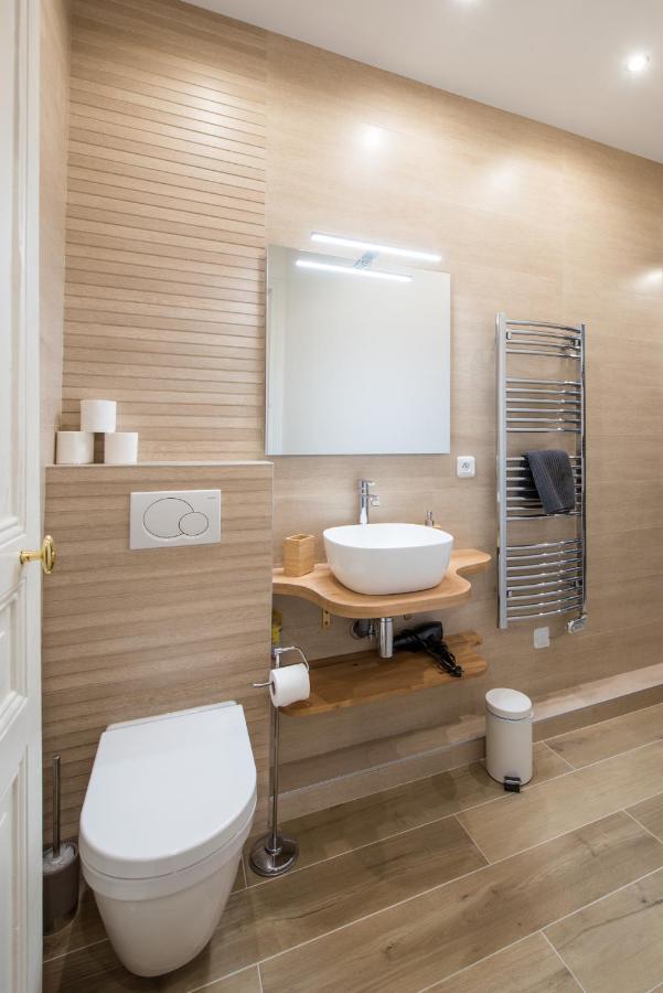 2 Bedroom Appartement Near Tour Eiffel & Trocadero Paris Ngoại thất bức ảnh